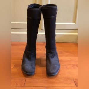 La Canadienne Black Suede knee high boots size 8